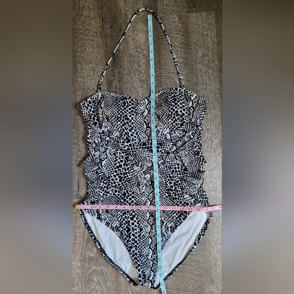 Boston Proper Twist Tummy One-Piece Swimsuit Women's 16 Snake Print Slimming EUC - Picture 7 of 8